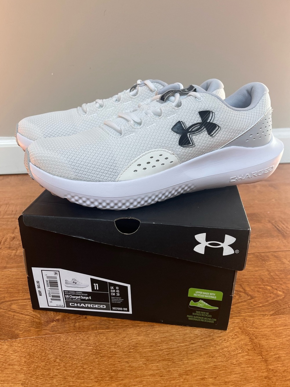 NEW IN BOX! Under Armour Men’s Under Armour Charged Surge 4 Sneakers - 11